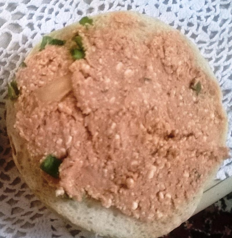 Pasta z makreli, twarogu i ketchupu