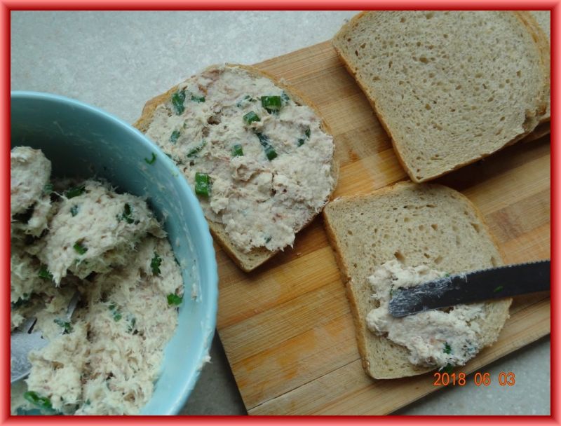 Pasta z makreli wędzonej z zieloną cebulką Pasta z makreli wędzonej z zieloną cebulką