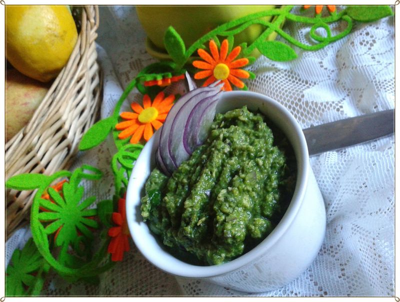 Pasta z mozzarelli z sałatą masłową