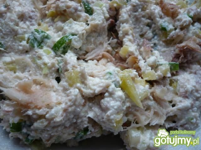 Pasta z sera i wędzonej ryby