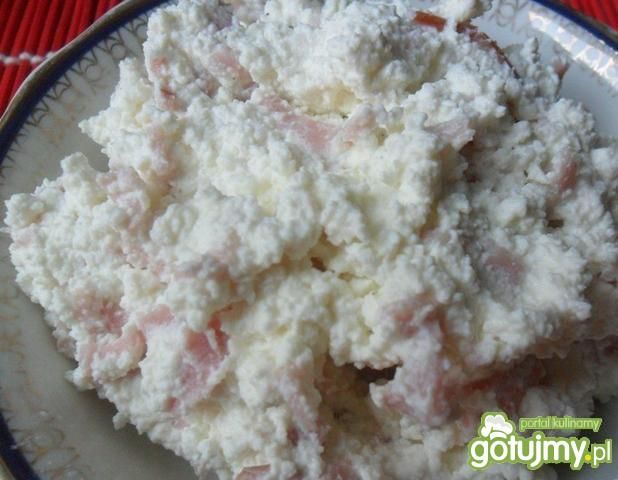 Pasta z sera twarogowego z szynką