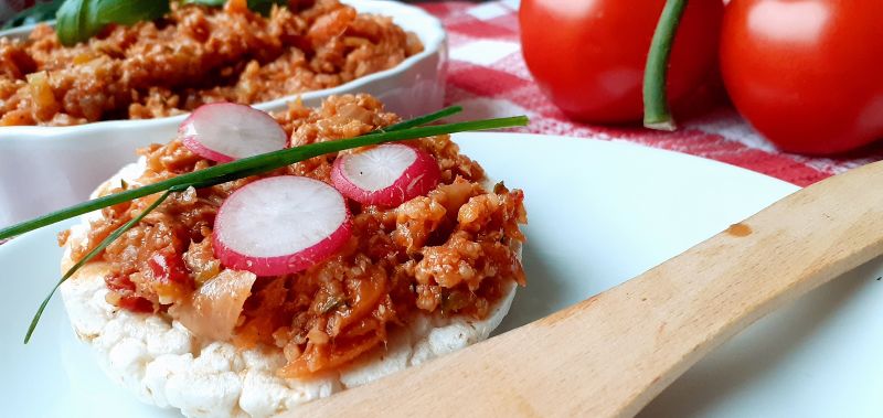 Pasta z tuńczyka, kaszy jaglanej i warzyw Pasta z tuńczyka, kaszy jaglanej i warzyw