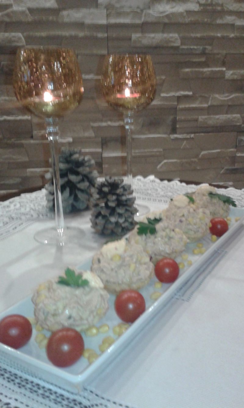 Pasta z tuńczyka w krucho - pikantnych babeczkach
