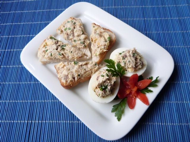 Pasta z wędzonej makreli z jajkami Pasta z wędzonej makreli z jajkami