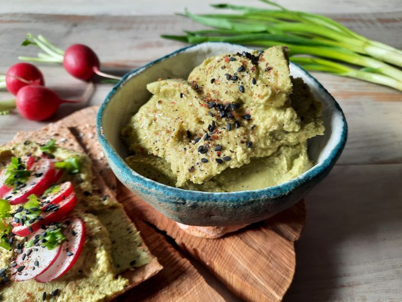 Pasta z zielonego groszku i ciecierzycy