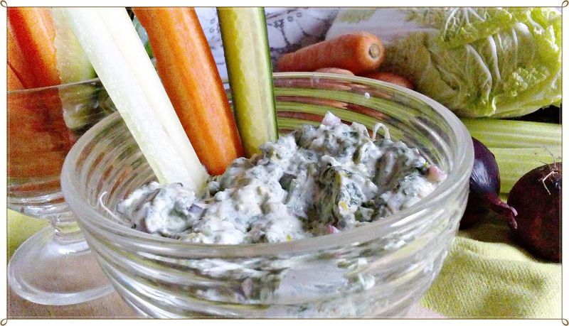 Pasta ze szpinaku, fety i gotowanej kapusty