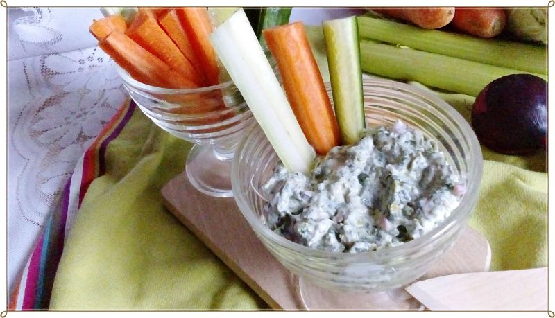 Pasta ze szpinaku, fety i gotowanej kapusty