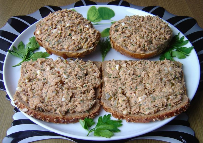 Pasta ze szprotek i tuńczyka  