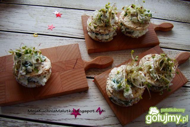 Pasta ziołowa z słonecznikiem  Pasta ziołowa z słonecznikiem