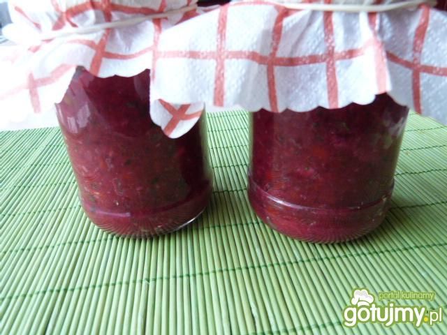 Pasteryzowane buraki czerwone z papryką