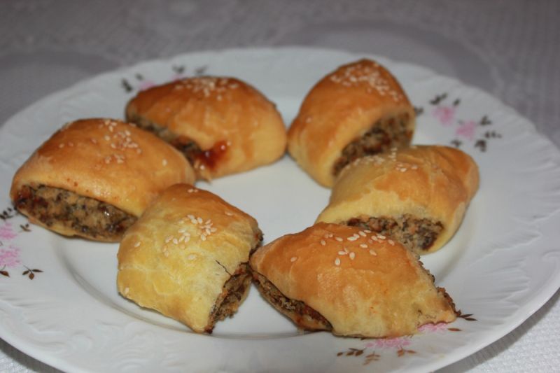 Paszteciki  drożdżowe  Paszteciki  drożdżowe