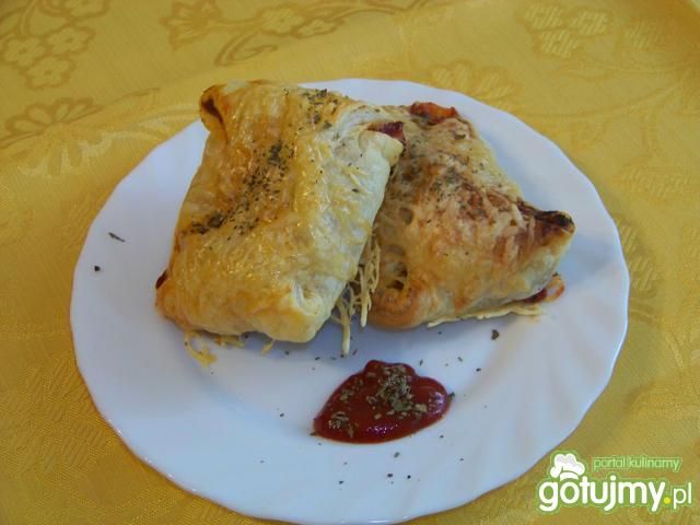 Paszteciki z kurczakiem i pieczarkami