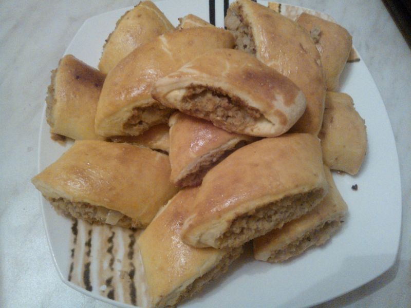 Paszteciki z mięsnym farszem