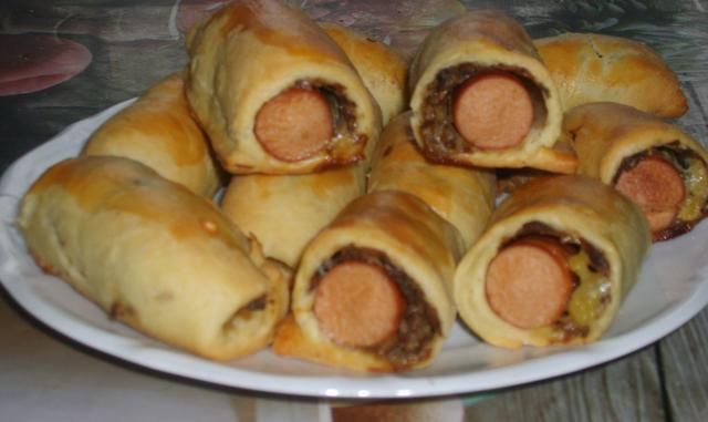 Paszteciki z parówkami