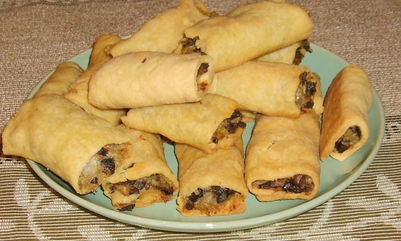 Paszteciki z pieczarkowo kapuścianym farszem Paszteciki z pieczarkowo kapuścianym farszem