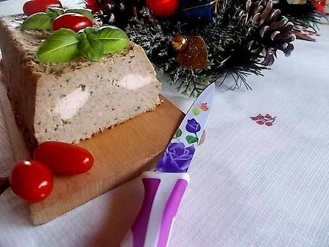 Pasztet drobiowo warzywny  z polędwiczkami