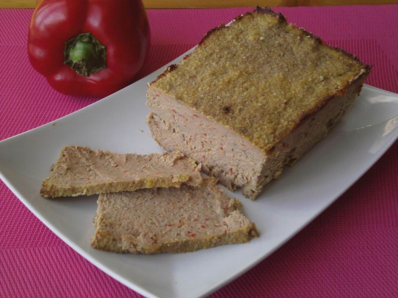 Pasztet drobiowo- wieprzowy z papryką Pasztet drobiowo- wieprzowy z papryką