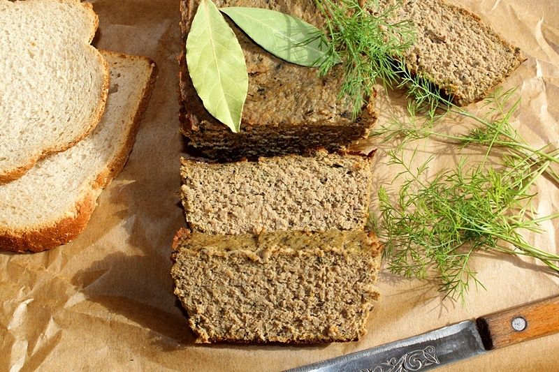 Pasztet drobiowy z grzybami 