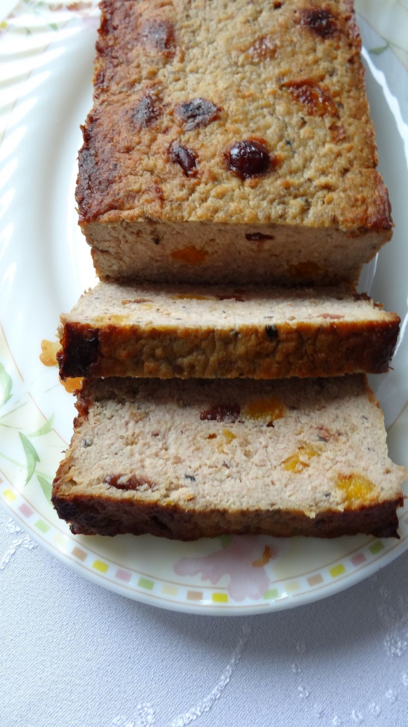 Pasztet drobiowy z suszoną żurawiną,morelą 