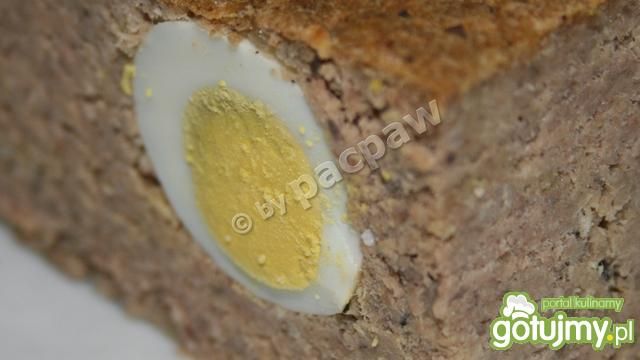 Pasztet króliczy z jajkiem  Pasztet króliczy z jajkiem