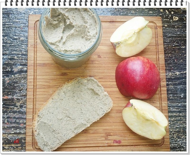 Pasztet wątróbkowy Eli z jabłkami  Pasztet wątróbkowy Eli z jabłkami