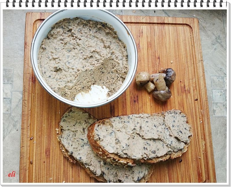 Pasztet wątróbkowy Eli z pieczarkami