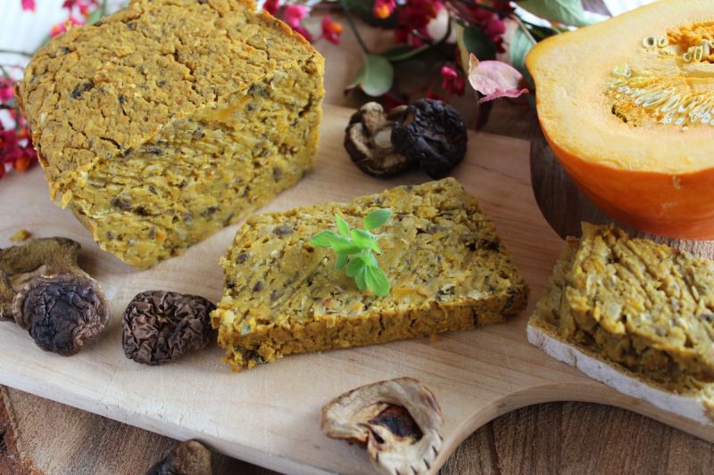 Pasztet z ciecierzycy, grzybów i pieczonej dyni Pasztet z ciecierzycy, grzybów i pieczonej dyni