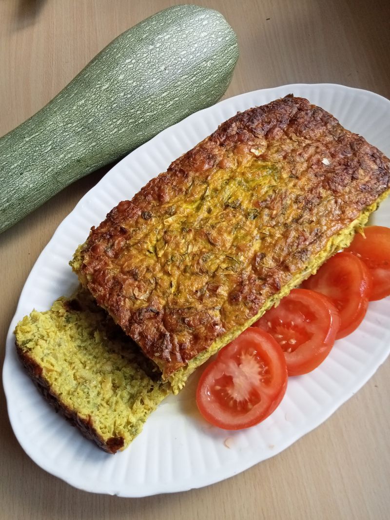 Pasztet z ciecierzycy i cukinii