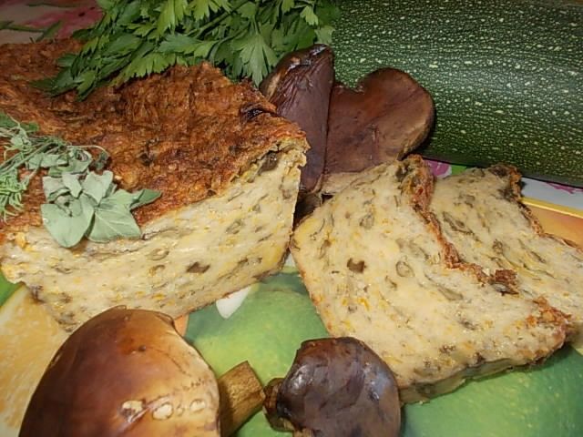 Pasztet z cukinią i leśnymi grzybami 