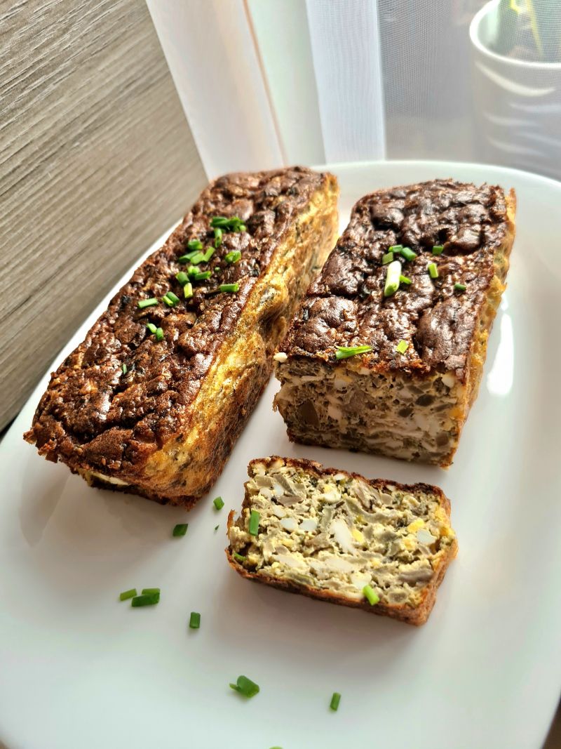 Pasztet z jajek i pieczarek