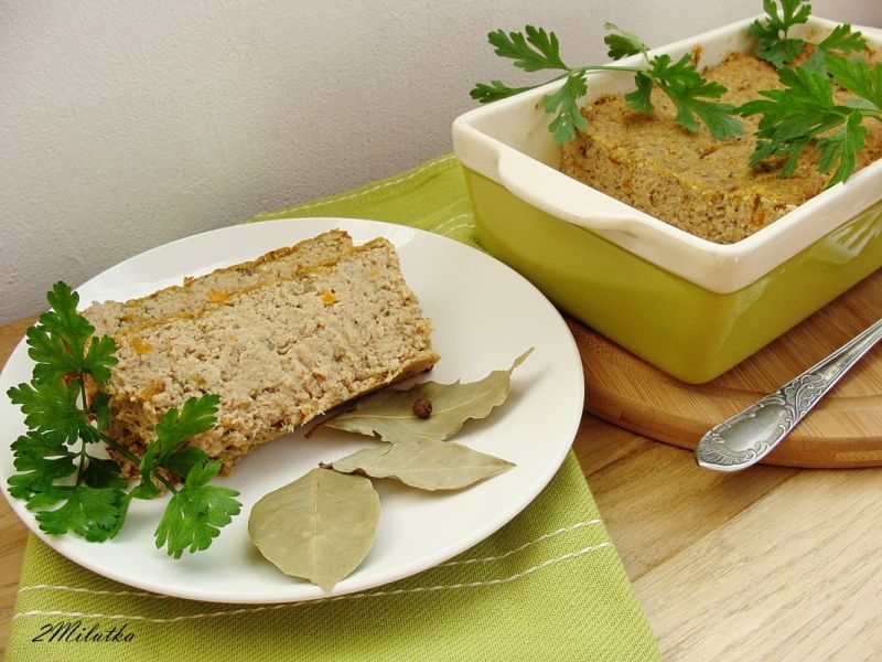 Pasztet z królika i fasoli