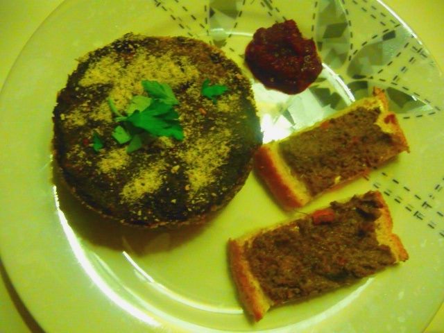 Pasztet z pieczarek z dodatkiem leśnych grzybów