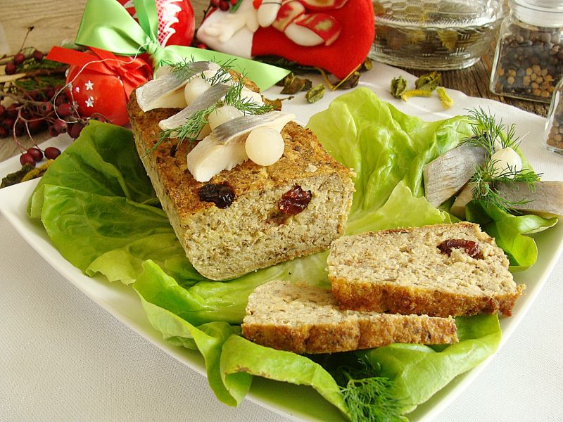 Pasztet ze śledzi z żurwiną