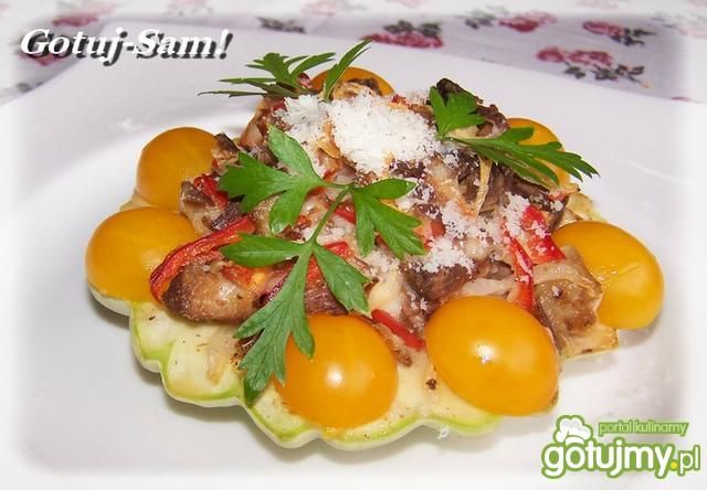 Patisony faszerowane mięsem. 