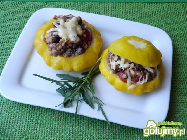 Patisony nadziewane kaszą i mięsem