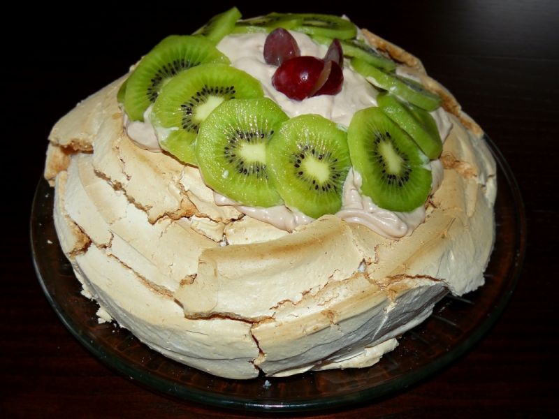 Pavlova z kiwi i nutellą Pavlova z kiwi i nutellą