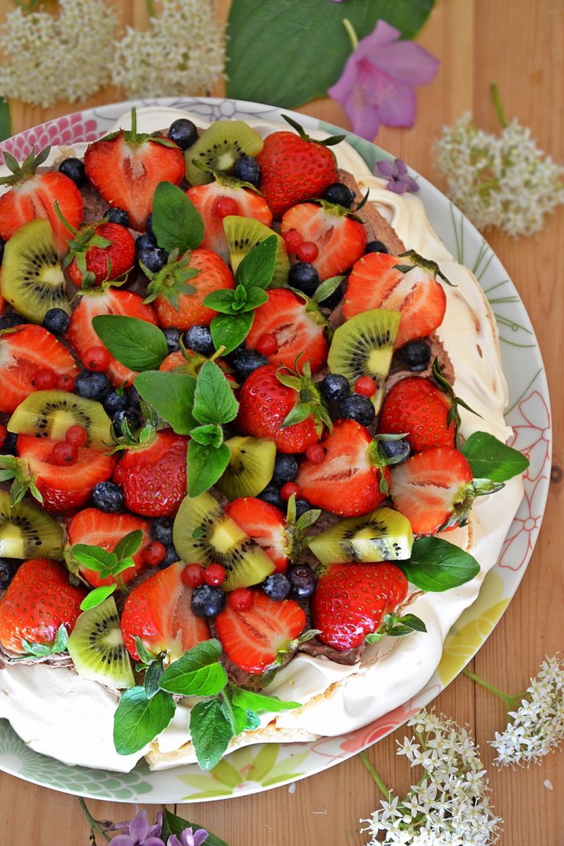 Pavlova z kremem truflowym 