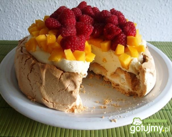 Pavlova z malinami i mango Pavlova z malinami i mango