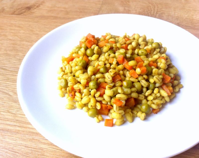 Pęczak z marchewką i groszkiem Pęczak z marchewką i groszkiem