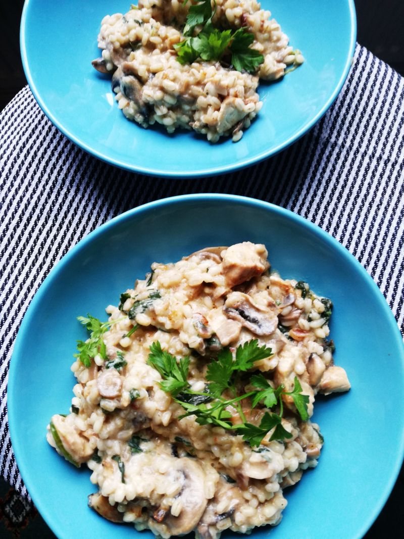 Pęczotto z kurczakiem i pieczarkami