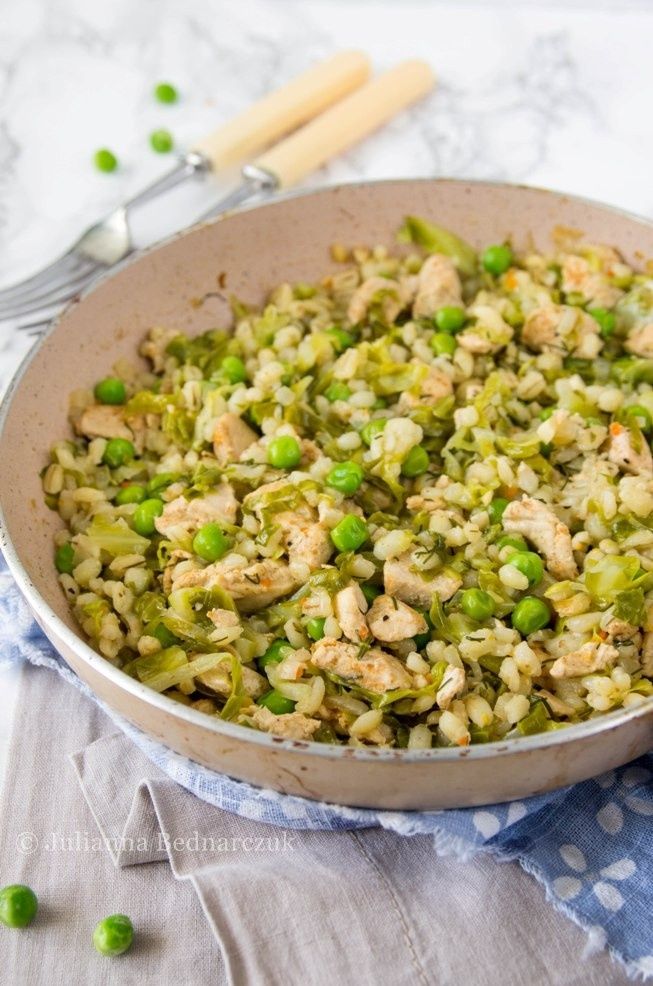 Pęczotto z kurczakiem, kapustą i groszkiem Pęczotto z kurczakiem, kapustą i groszkiem