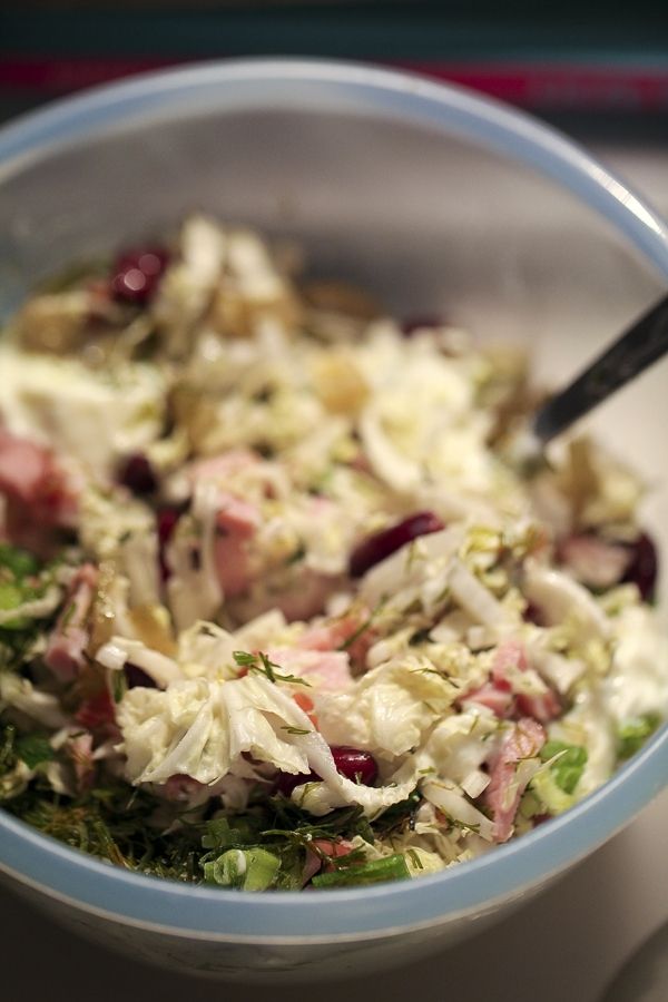 Pekinka z fasolą i ziołami