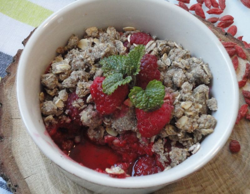 Pełnoziarniste crumble malinowe Pełnoziarniste crumble malinowe