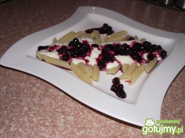 Penne na słodko z czarną porzeczką  Penne na słodko z czarną porzeczką