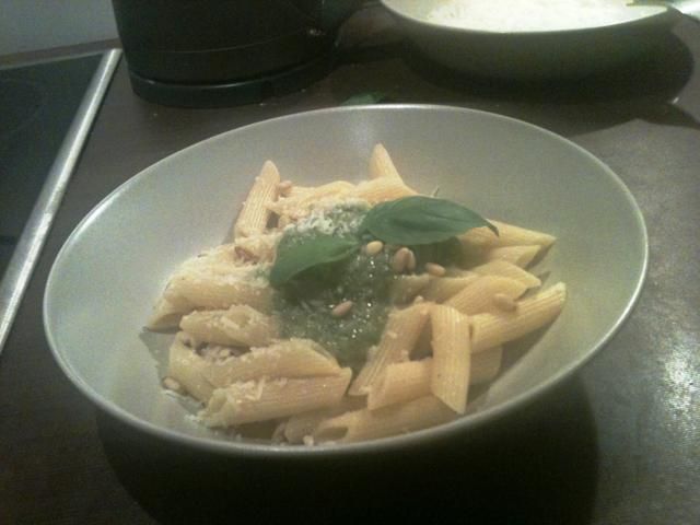 Penne Pesto - palce lizać :) Penne Pesto - palce lizać :)