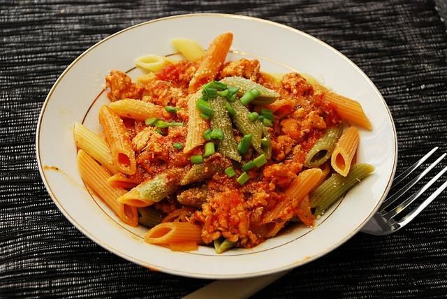 Penne Tricolore z Kurczakiem 