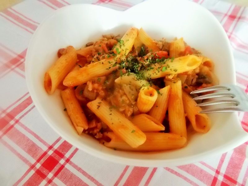 Penne w sosie pomidorowym Penne w sosie pomidorowym