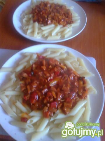 Penne w sosie z chińskim fixem