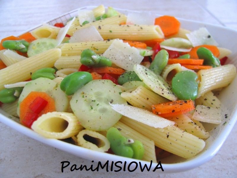 Penne z bobem i młodymi warzywami Penne z bobem i młodymi warzywami