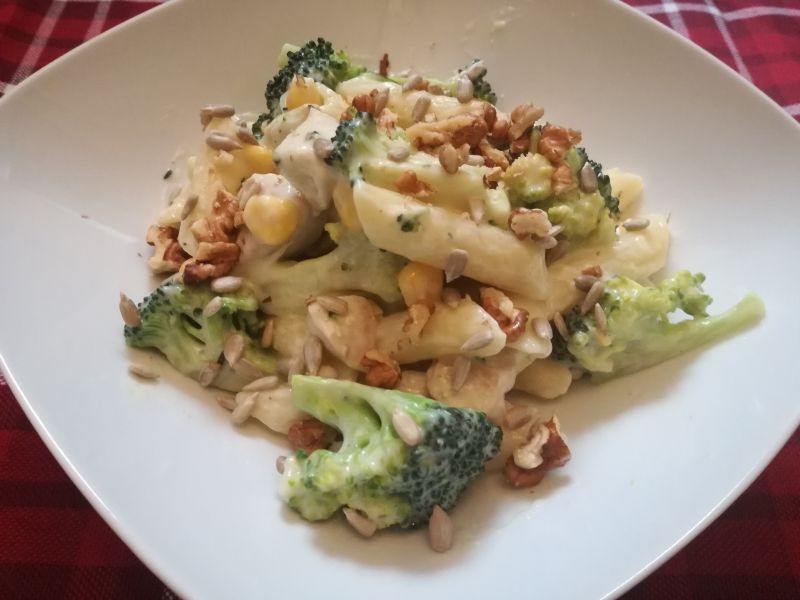 Penne z brokułami i kurczakiem